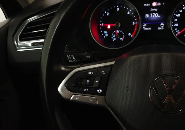 Volkswagen Tiguan cena 134999 przebieg: 141000, rok produkcji 2021 z Głuszyca małe 781